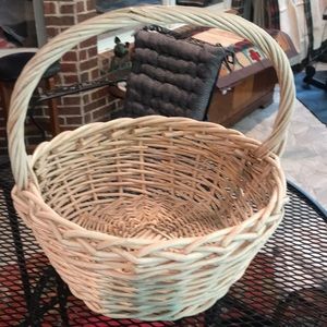 White Basket Large Sturdy Handle